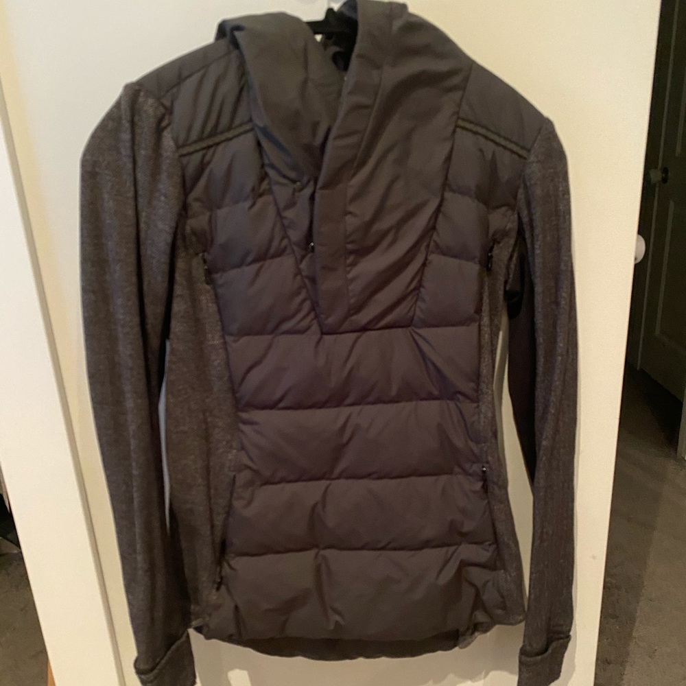 COPY - Lululemon fluff off hooded pullover 4